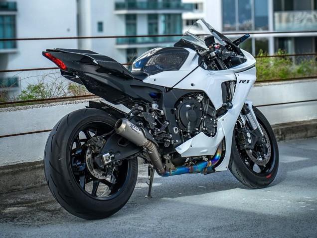 2020-2025 Yamaha YZF 1000 R1 Motorcycle Fairing - White Canada